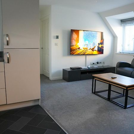 Stunning Two-Bedroom Apartment At A3Ree, Free Parking, Near Cribbs Causeway Mall Bristol Rum bild