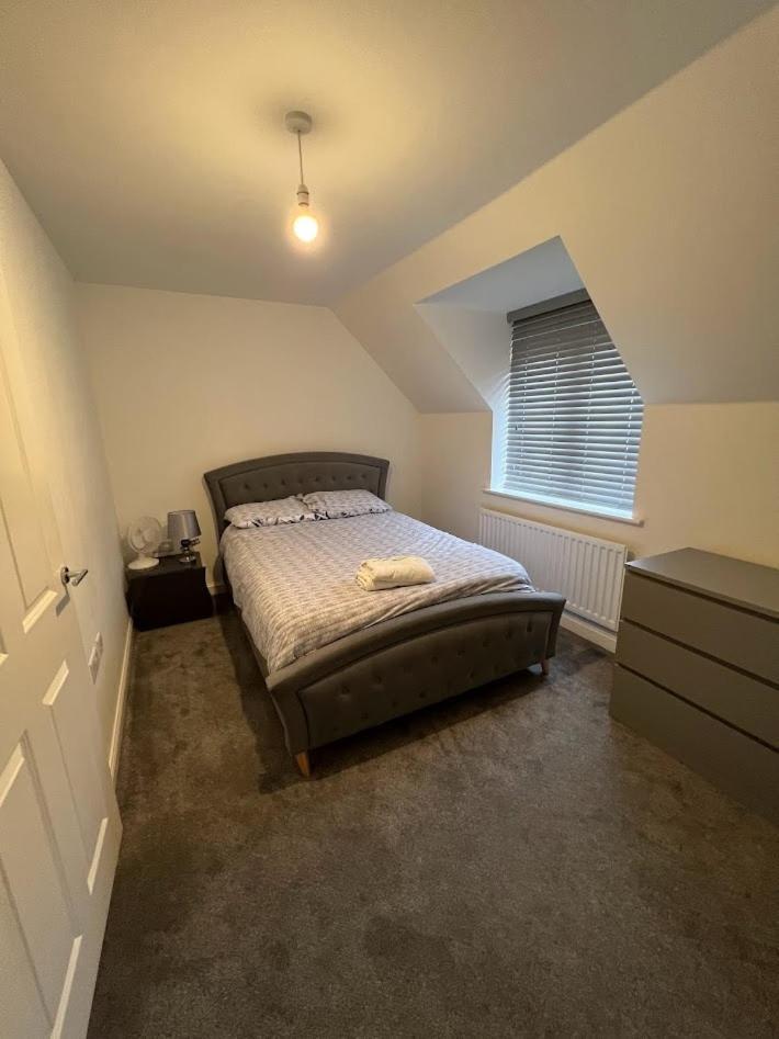 Stunning Two-Bedroom Apartment At A3Ree, Free Parking, Near Cribbs Causeway Mall Bristol Rum bild